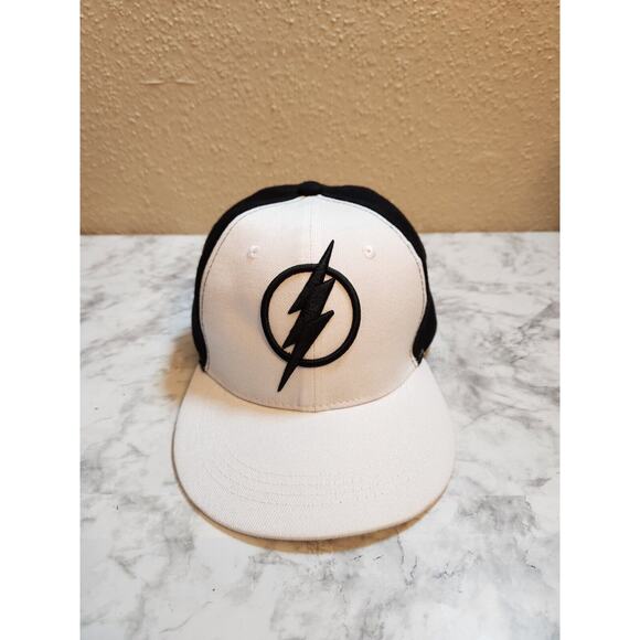 Six Flags‎ Adult Snapback Black White Poly Cotton Flash Cap Hat - Picture 1 of 6